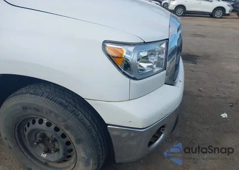 2011 Toyota Tundra Grade 4.6L V8 из США, поврежденный, VIN 5TFRM5F19BX023604